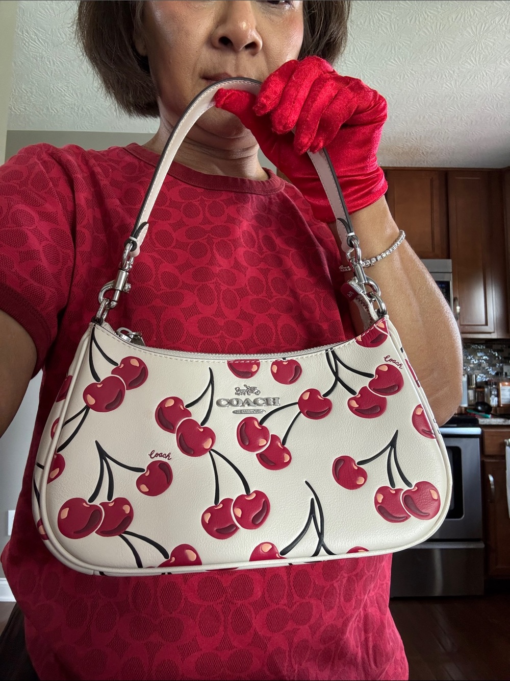 πCoachTeri Shoulder Bag With Cherry Print #CZ774π LIKE NEWπ - Picture 16 of 17